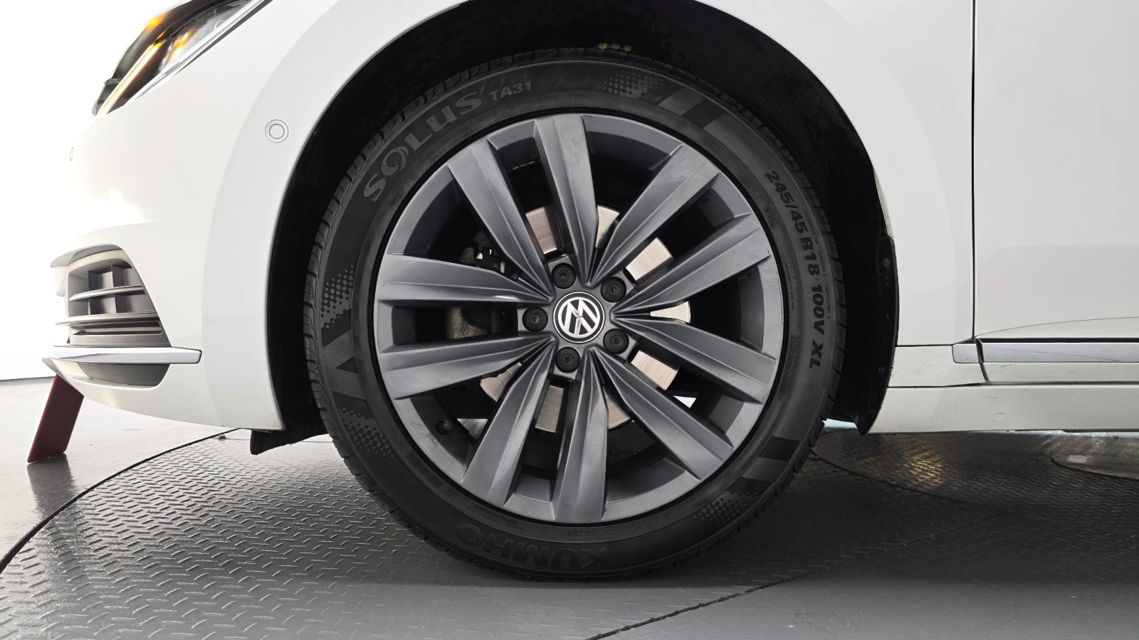 VW Arteon 2.0 TDI* BLIND SPOT* МАСАЖ* ЛЮК* КРАЙНА ЦЕНА, снимка 5 - Автомобили и джипове - 55318886