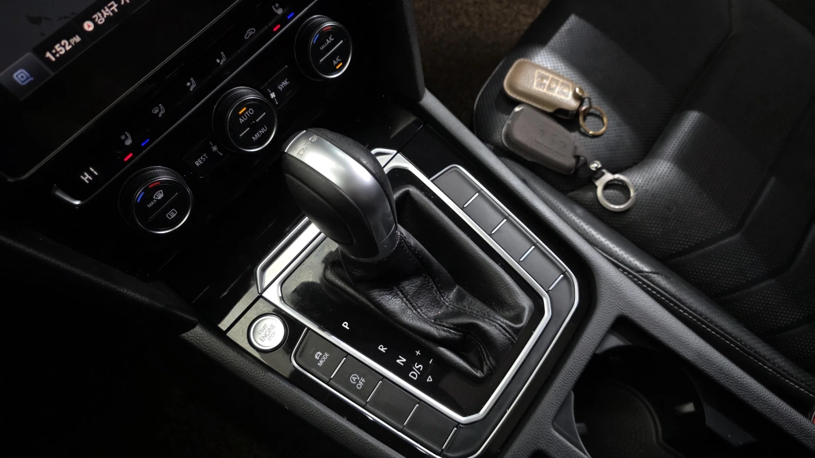 VW Arteon 2.0 TDI* BLIND SPOT* МАСАЖ* ЛЮК* КРАЙНА ЦЕНА, снимка 9 - Автомобили и джипове - 55318886