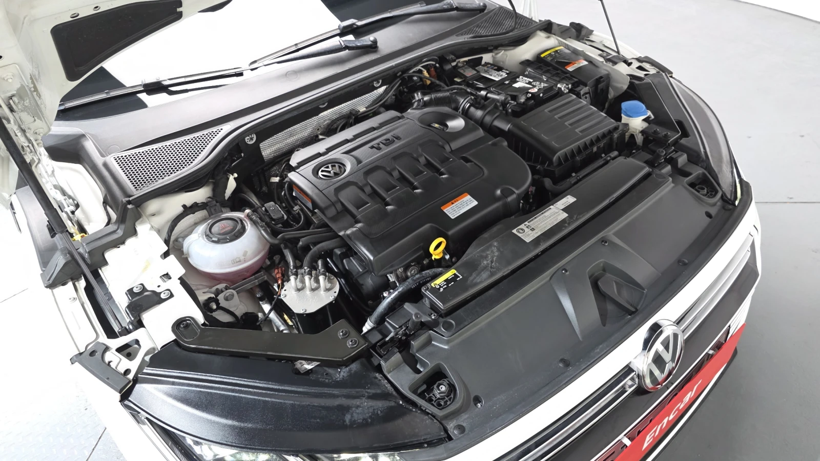 VW Arteon 2.0 TDI* BLIND SPOT* МАСАЖ* ЛЮК* КРАЙНА ЦЕНА, снимка 6 - Автомобили и джипове - 55318886