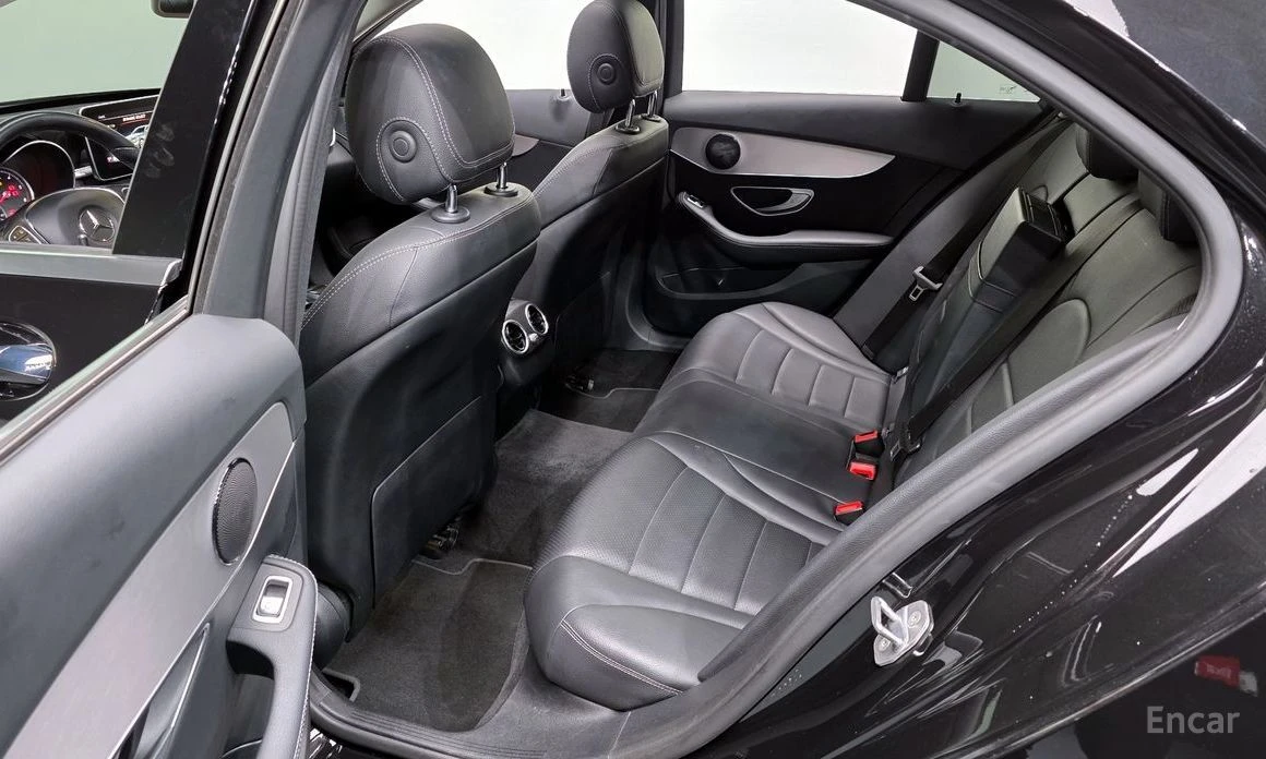 Mercedes-Benz C 220, снимка 12 - Автомобили и джипове - 55402282
