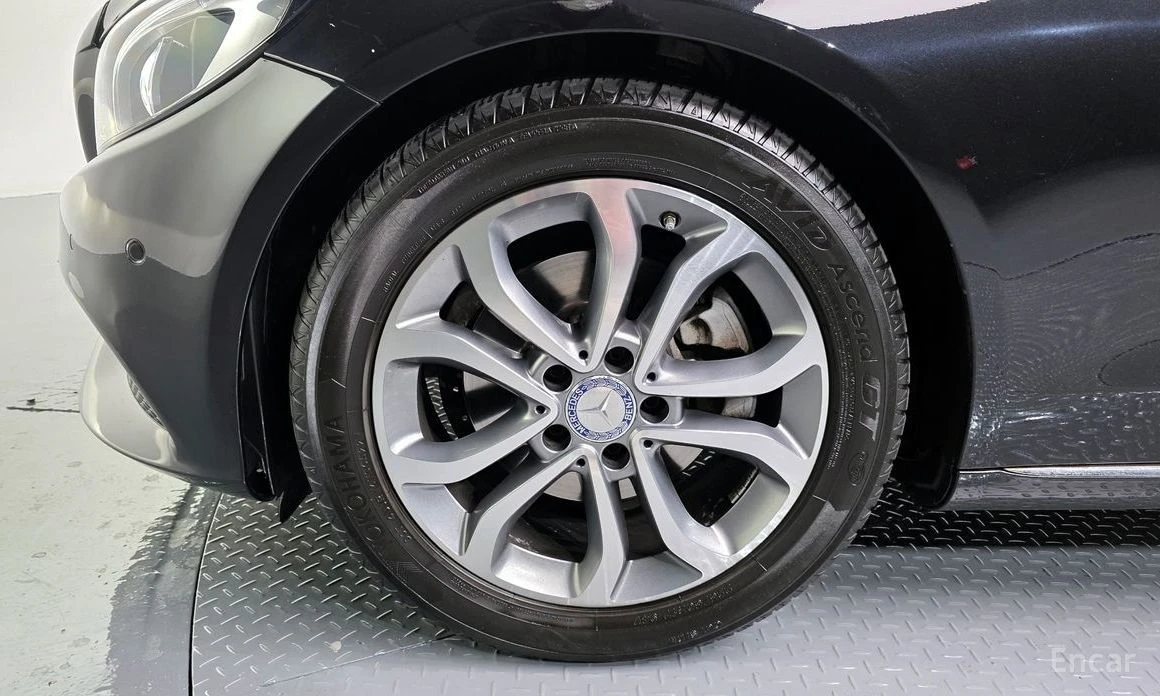 Mercedes-Benz C 220, снимка 5 - Автомобили и джипове - 55402282