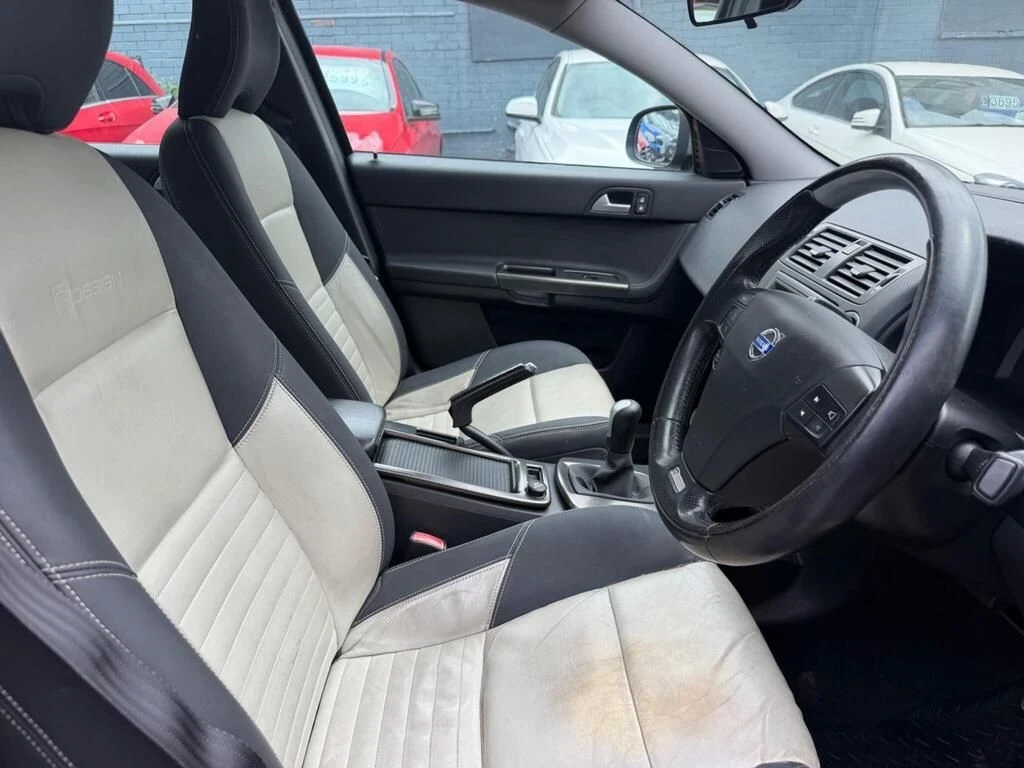 Volvo S40 2.0 r desgin, снимка 5 - Автомобили и джипове - 55605830