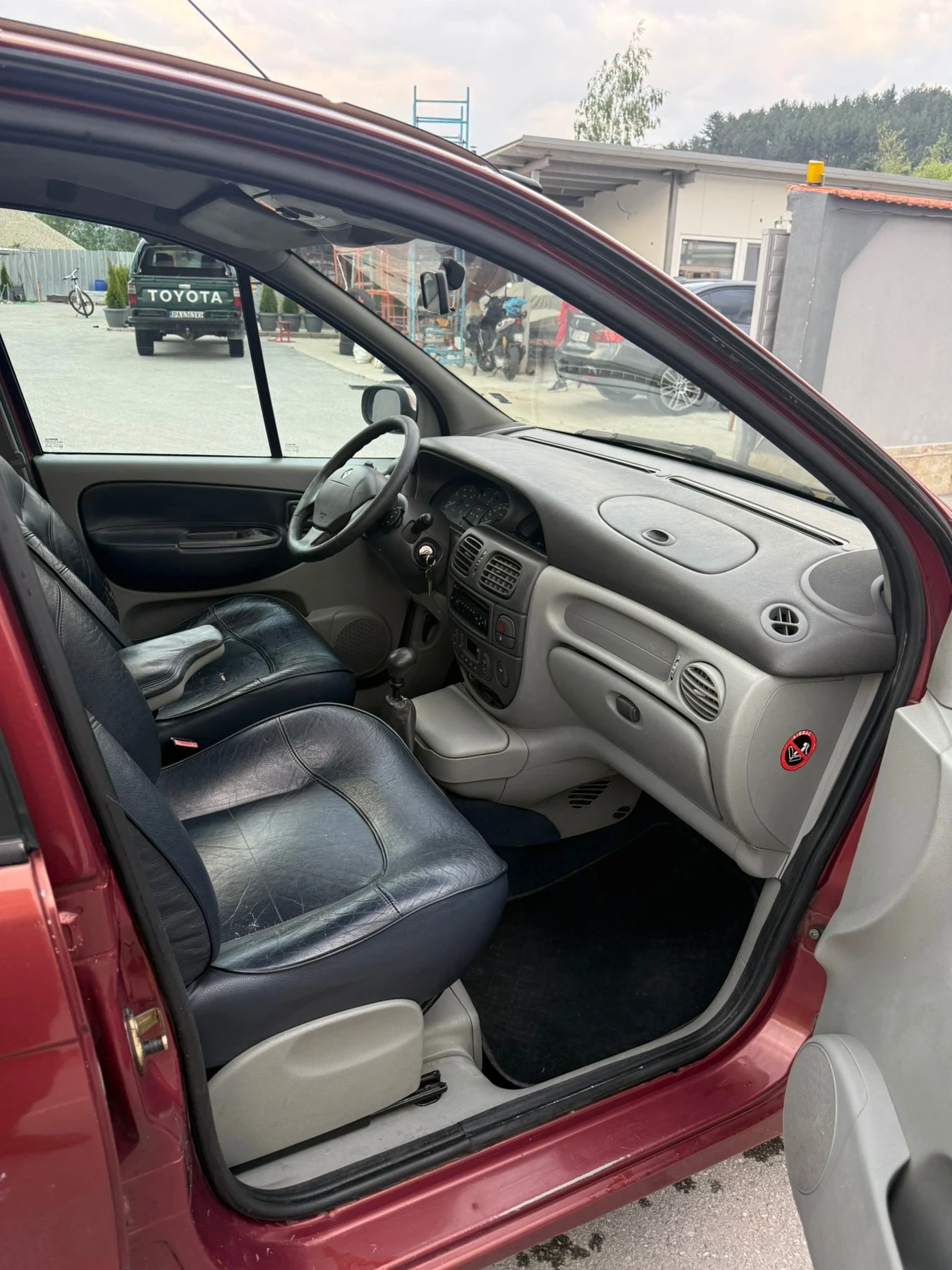 Renault Scenic 1.9DCi, снимка 16 - Автомобили и джипове - 55968101