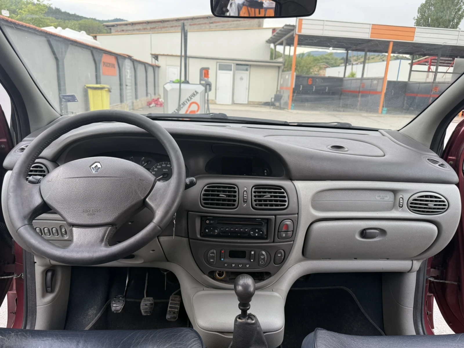 Renault Scenic 1.9DCi, снимка 7 - Автомобили и джипове - 55968101