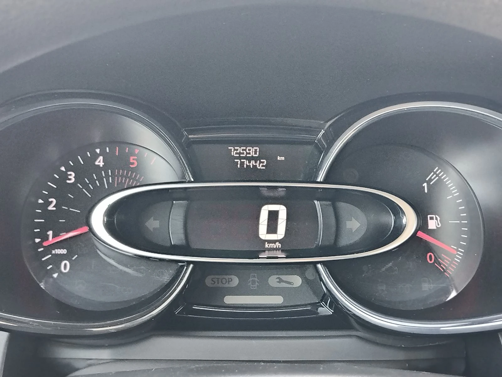Renault Clio 1.5dCi/75к.с./Grandtour/Life, снимка 11 - Автомобили и джипове - 56015479