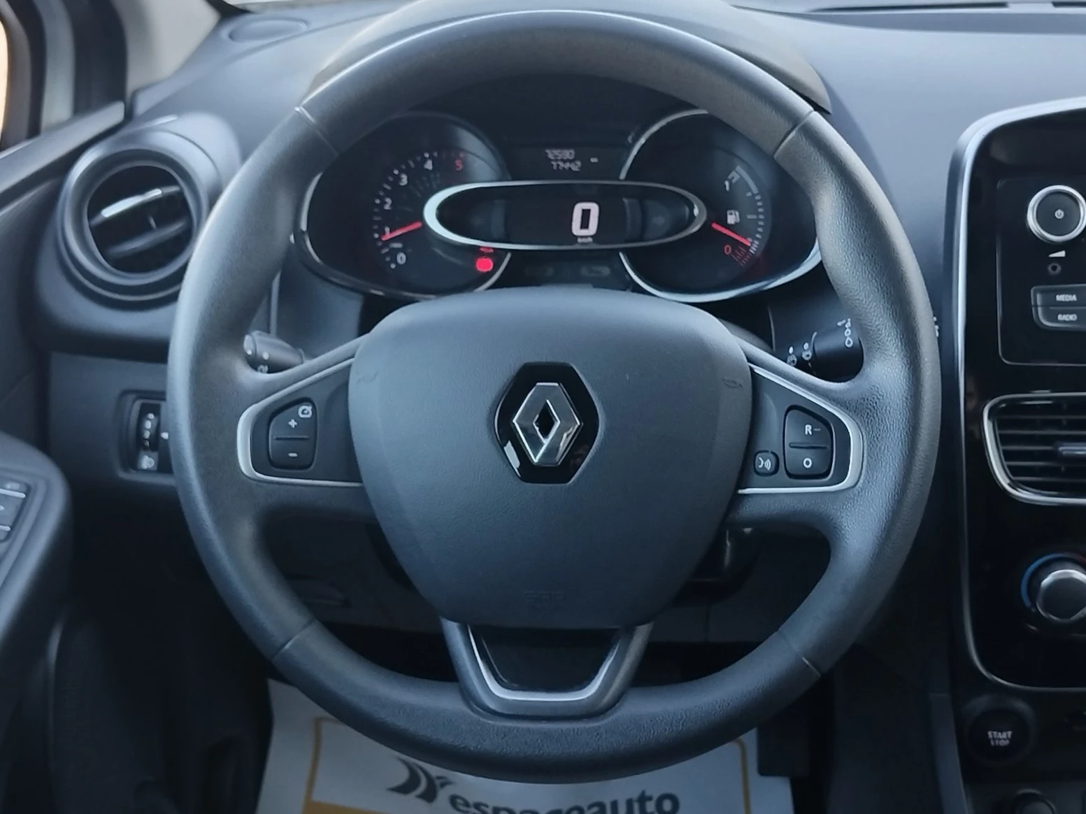 Renault Clio 1.5dCi/75к.с./Grandtour/Life, снимка 10 - Автомобили и джипове - 56015479