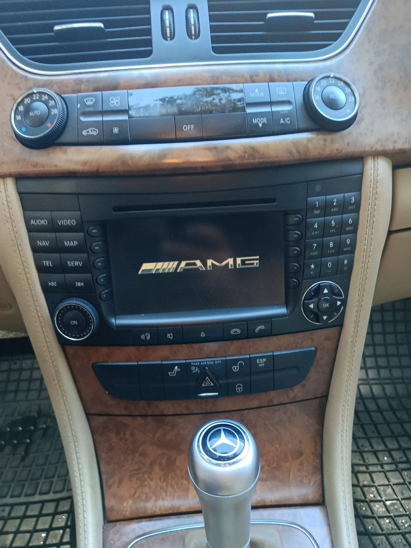 Mercedes-Benz CLS 320 На пружини!, снимка 11 - Автомобили и джипове - 56347724