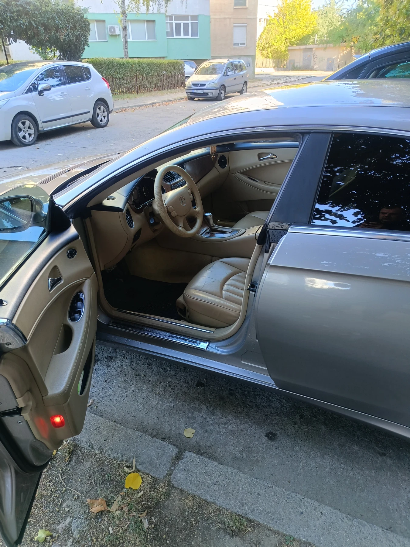 Mercedes-Benz CLS 320 На пружини!, снимка 6 - Автомобили и джипове - 56347724