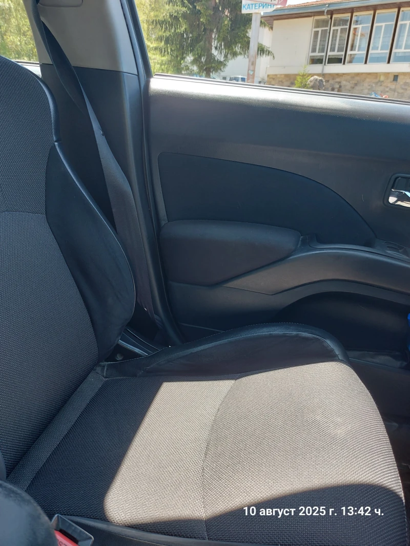 Citroen C-Crosser, снимка 11 - Автомобили и джипове - 52109892