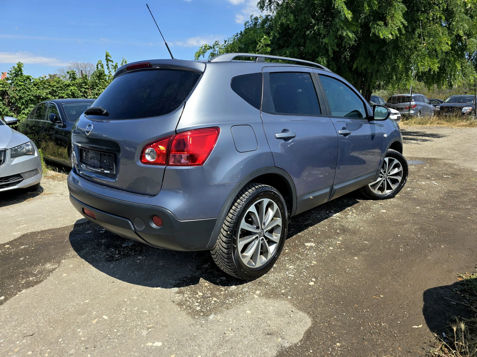 Nissan Qashqai 4х4/ПАНОРАМА/КАМЕРА - изображение 4
