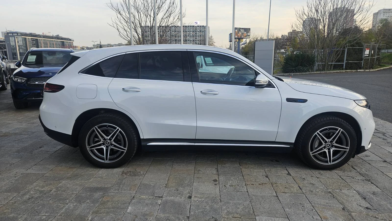 Mercedes-Benz EQC 400 4MATIC - изображение 5