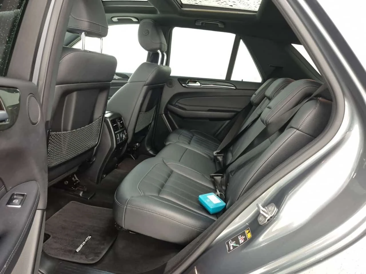 Mercedes-Benz GLE 43 AMG * PANO* ПОДГРЕВИ* KEYLESS* CARFAX, снимка 12 - Автомобили и джипове - 54197339