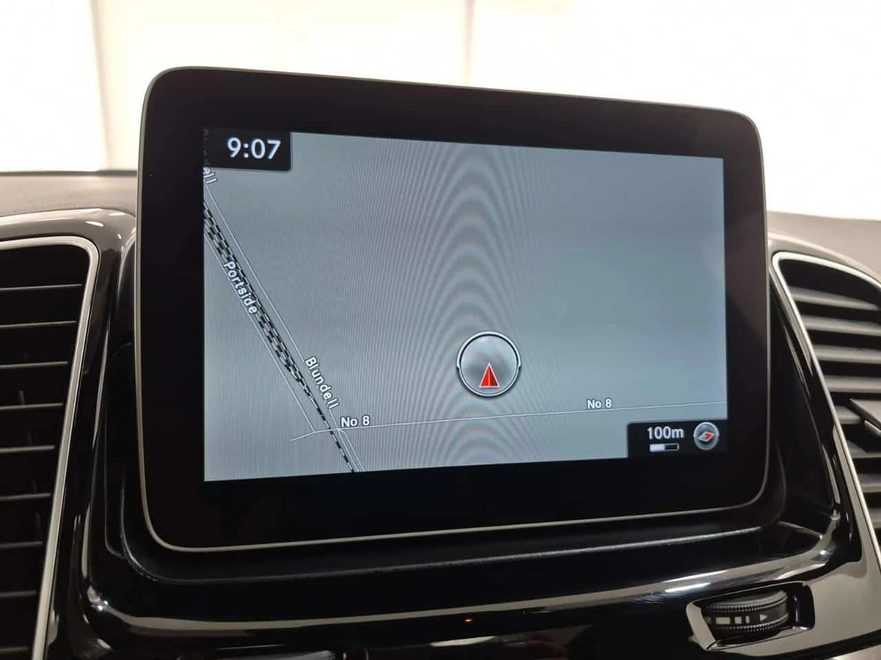 Mercedes-Benz GLE 43 AMG * PANO* ПОДГРЕВИ* KEYLESS* CARFAX, снимка 11 - Автомобили и джипове - 54197339