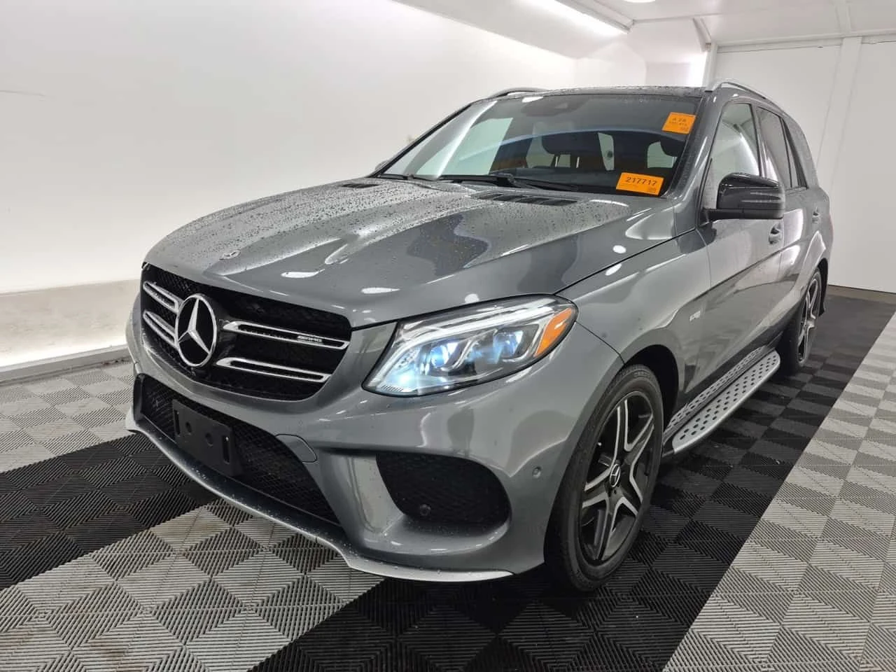 Mercedes-Benz GLE 43 AMG * PANO* ПОДГРЕВИ* KEYLESS* CARFAX