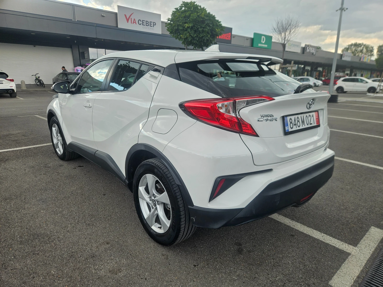 Toyota C-HR 1.2T, снимка 4 - Автомобили и джипове - 55163181