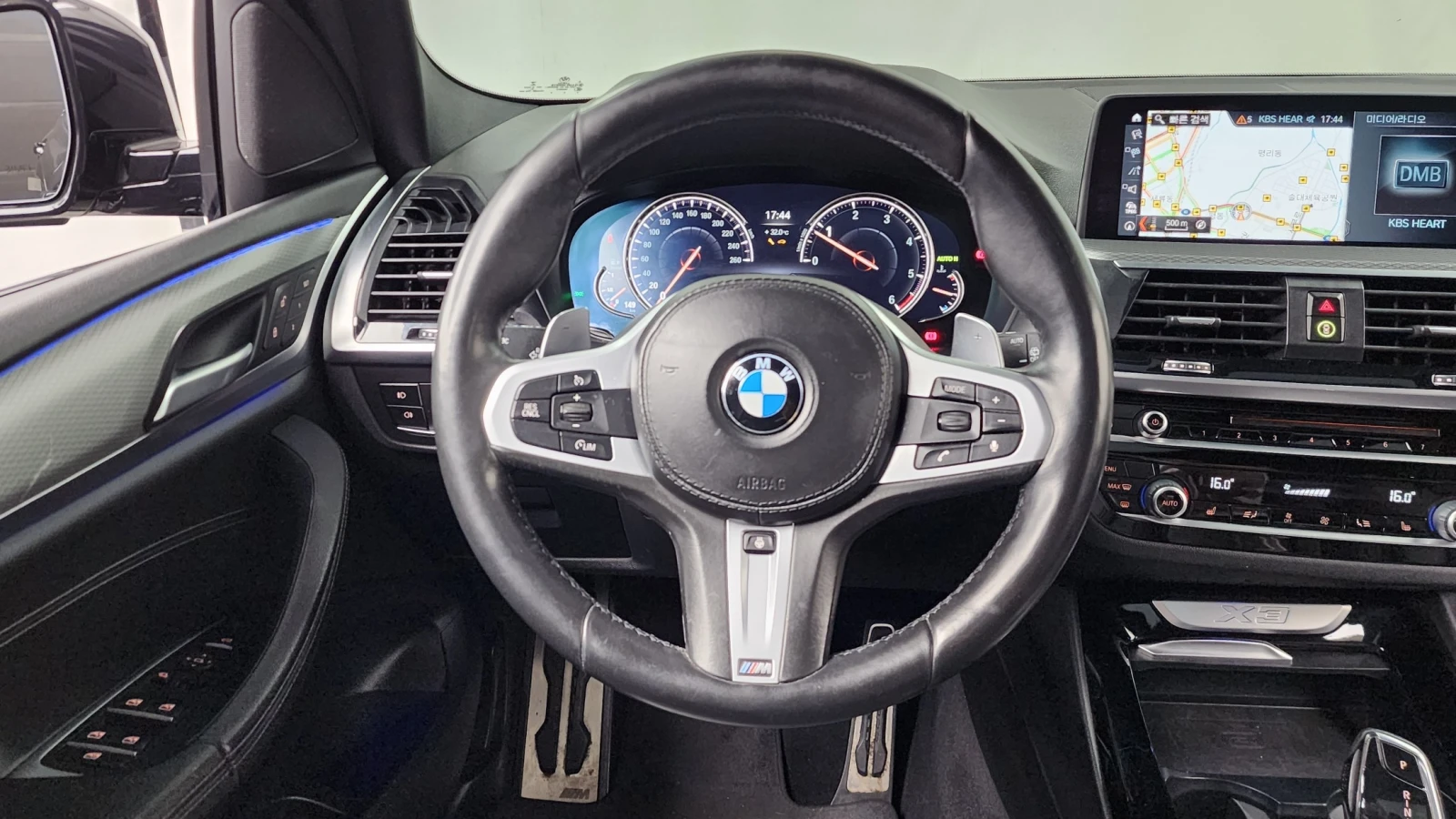 BMW X3 20d xDrive M-SPORT * ПОДГРЕВИ * HUD * ПАНО, снимка 7 - Автомобили и джипове - 55430212