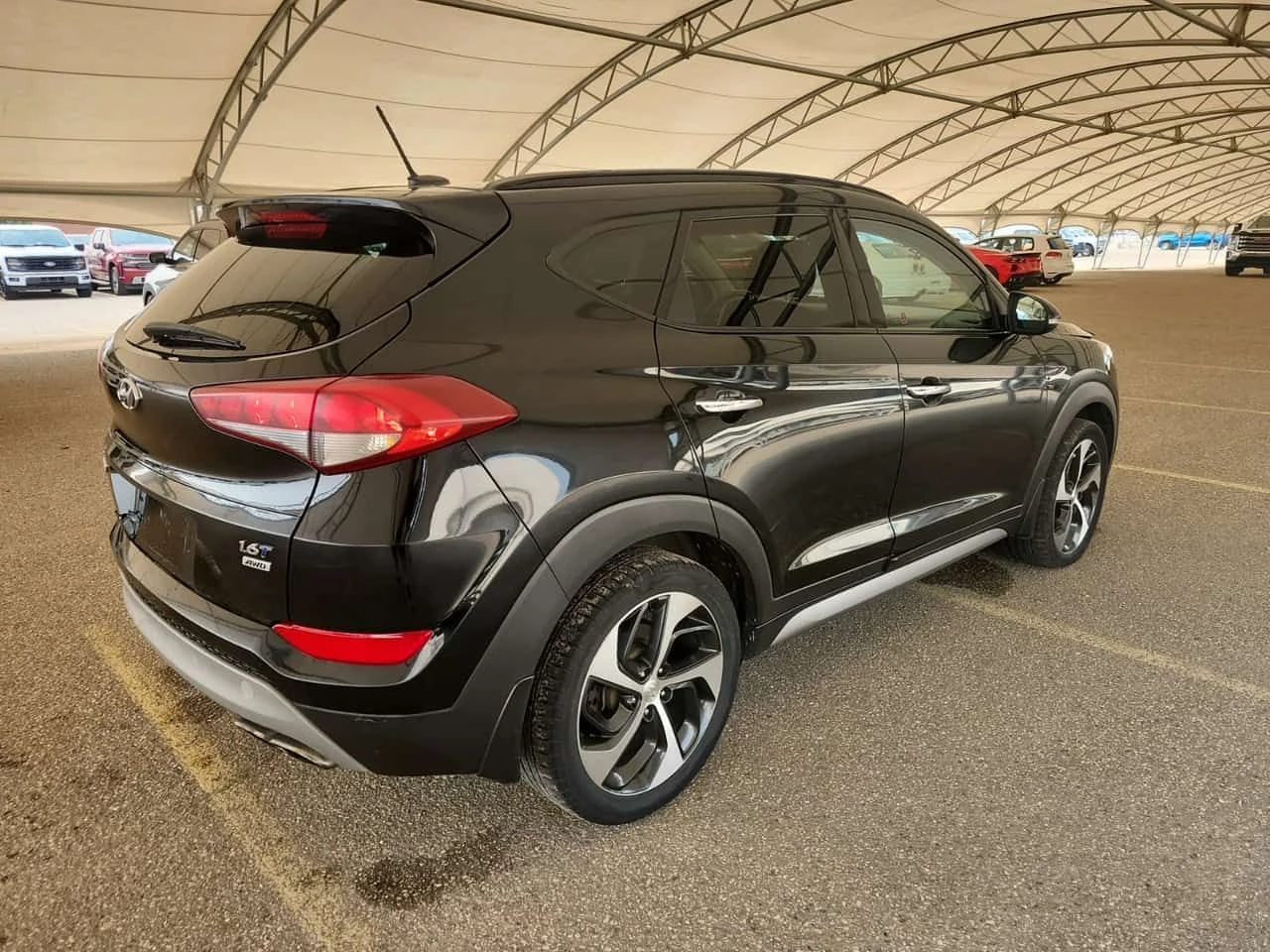 Hyundai Tucson * SE * CARFAX * ФИНАНСИРАНЕ, снимка 3 - Автомобили и джипове - 55627105