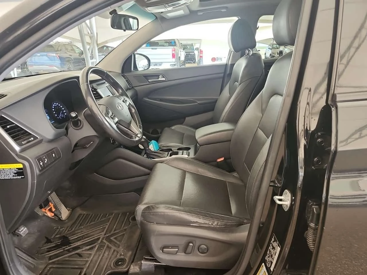 Hyundai Tucson * SE * CARFAX * ФИНАНСИРАНЕ, снимка 5 - Автомобили и джипове - 55627105