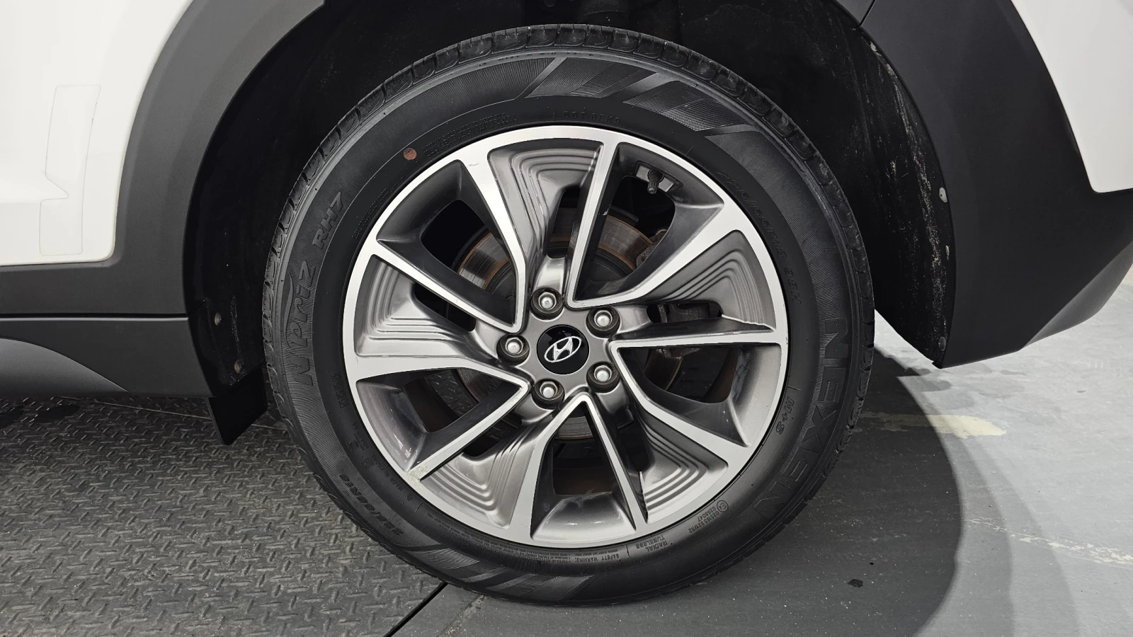 Hyundai Tucson 4WD Modern (Model 2018), снимка 16 - Автомобили и джипове - 55643915