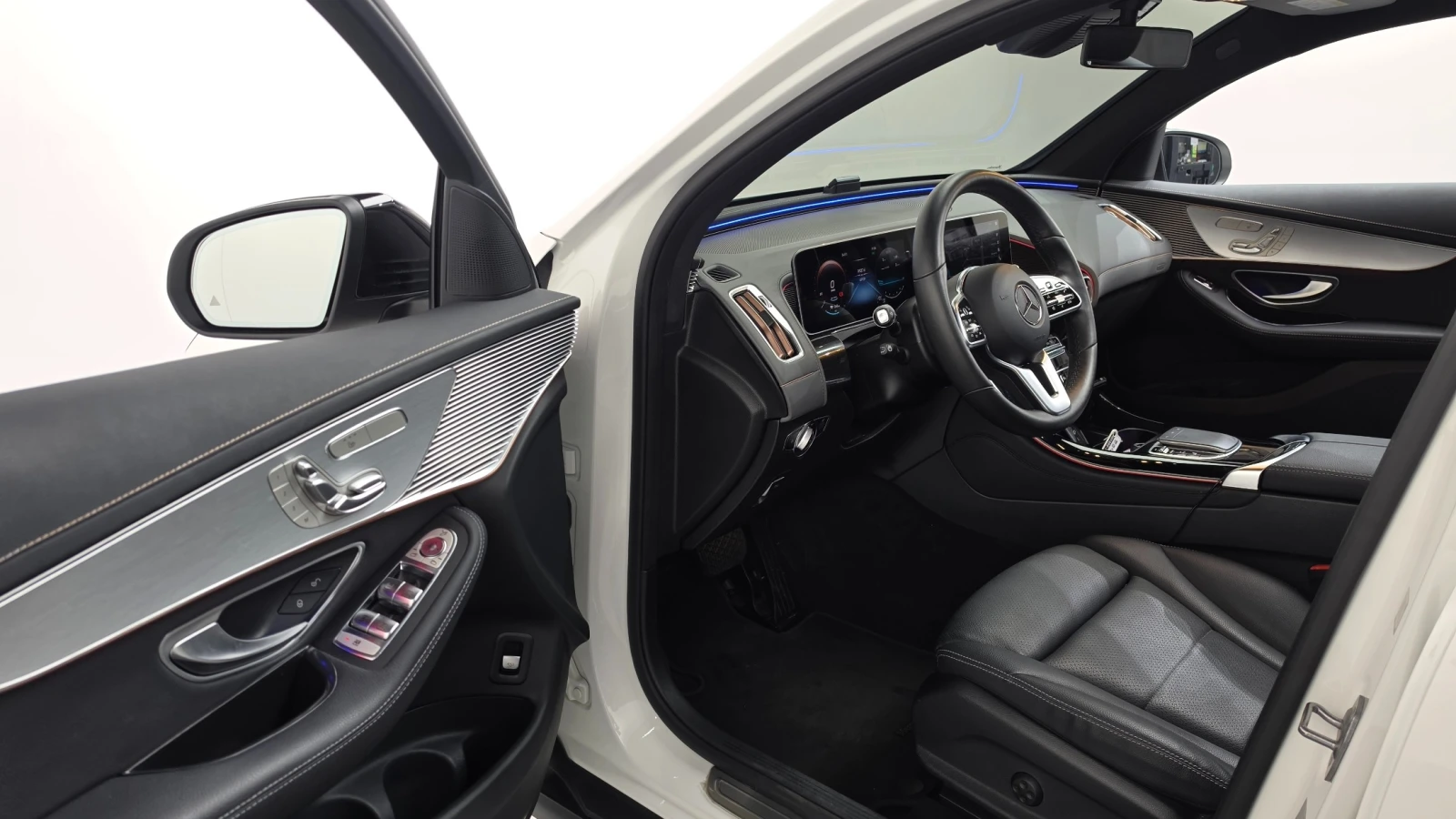 Mercedes-Benz EQC 400 4Matic, снимка 6 - Автомобили и джипове - 56012291
