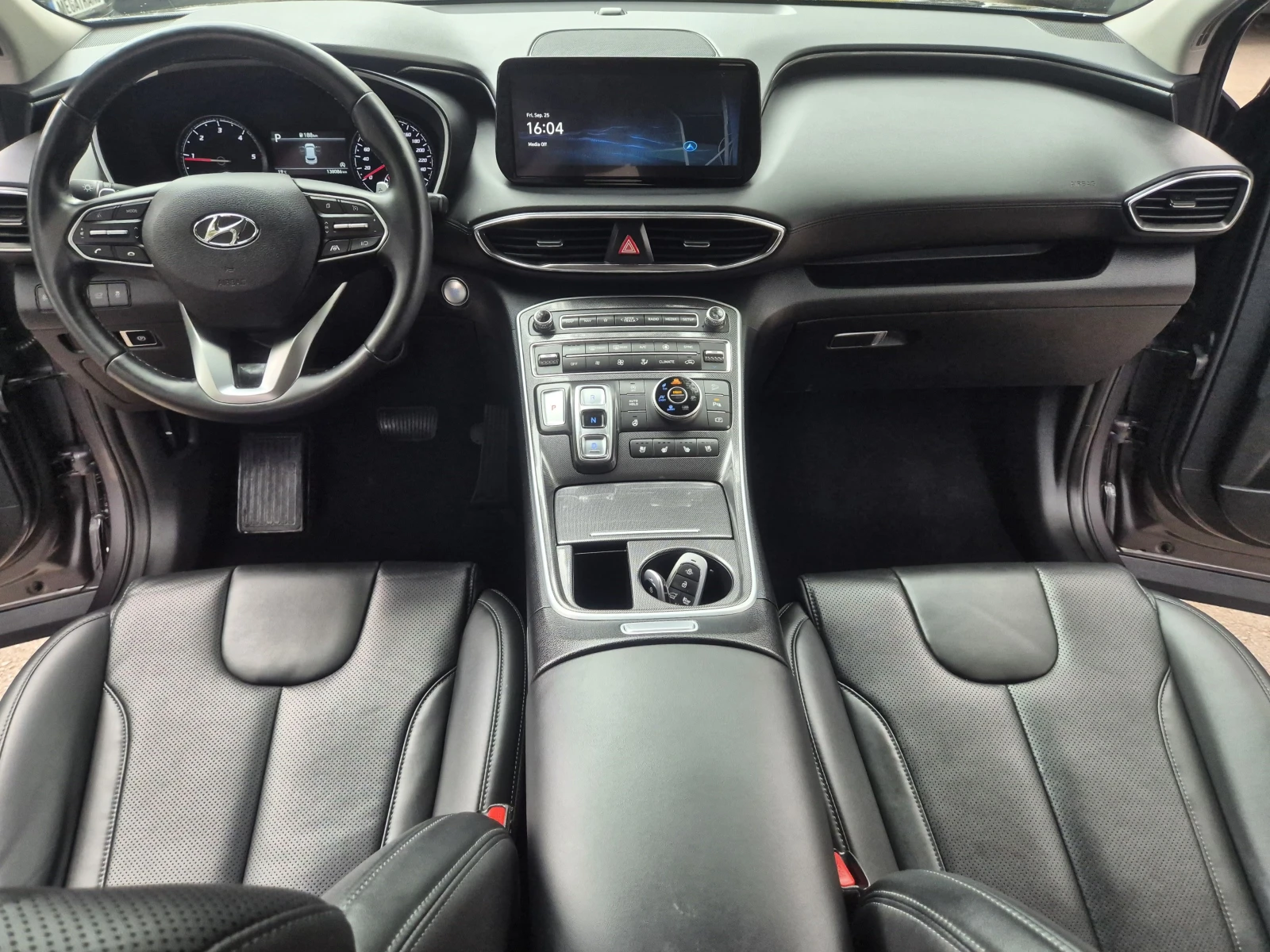 Hyundai Santa fe 4X4 2.2 CRDI - Наличен в БГ, снимка 9 - Автомобили и джипове - 56225308