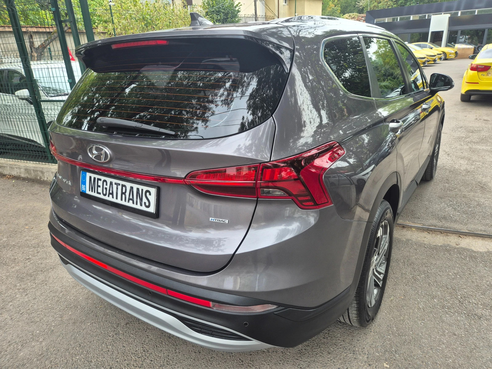 Hyundai Santa fe 4X4 2.2 CRDI - Наличен в БГ, снимка 4 - Автомобили и джипове - 56225308