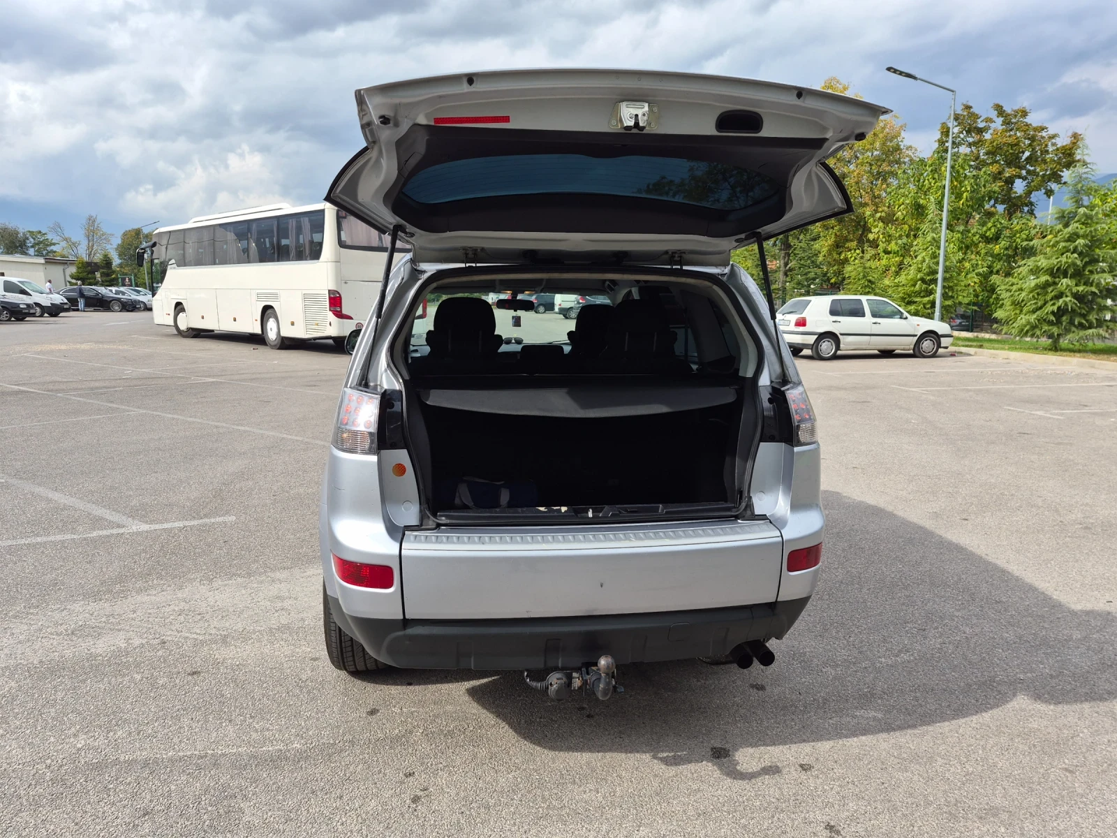 Mitsubishi Outlander, снимка 8 - Автомобили и джипове - 56448067