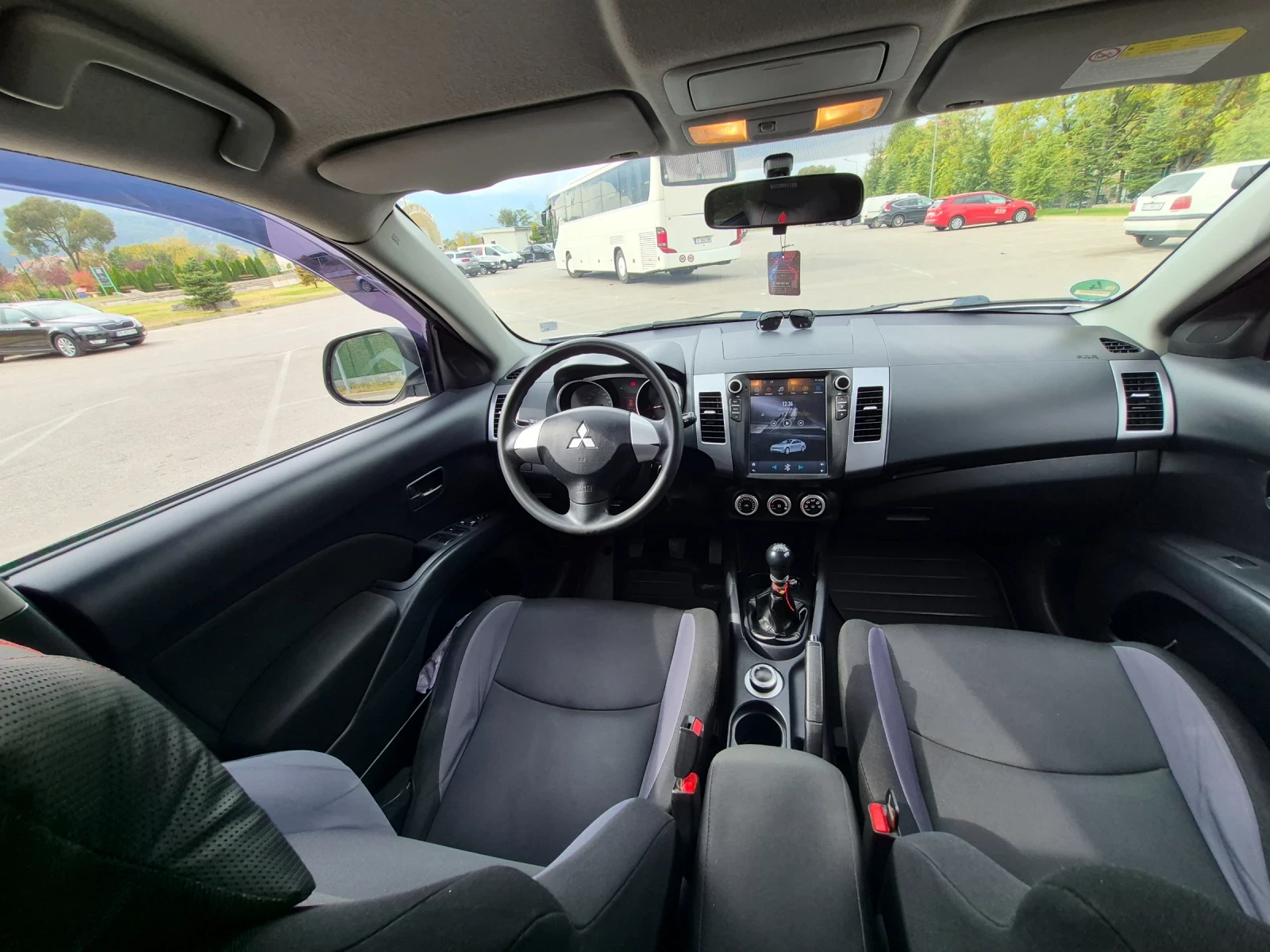 Mitsubishi Outlander, снимка 11 - Автомобили и джипове - 56448067