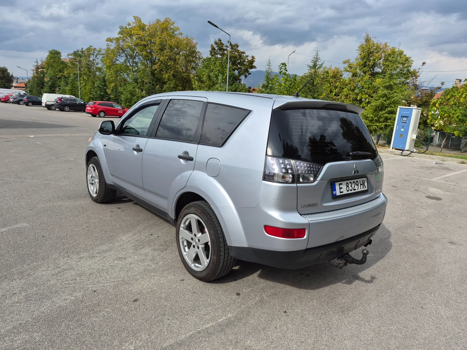 Mitsubishi Outlander, снимка 6 - Автомобили и джипове - 56448067