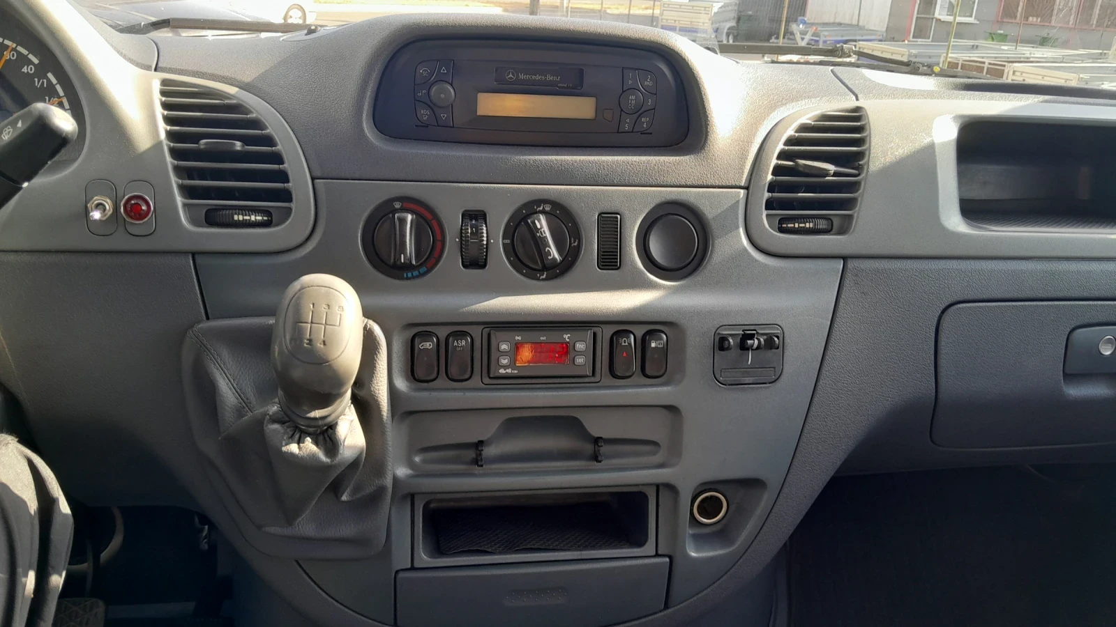 Mercedes-Benz Sprinter 416 2.7 cdi хладилен  - изображение 9