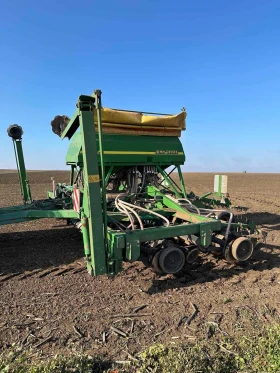 Сеялка John Deere 750A ДИРЕКТНА СЕЯЛКА СЕКСЪН КОНТРОЛ ЛИЗИНГ, снимка 2