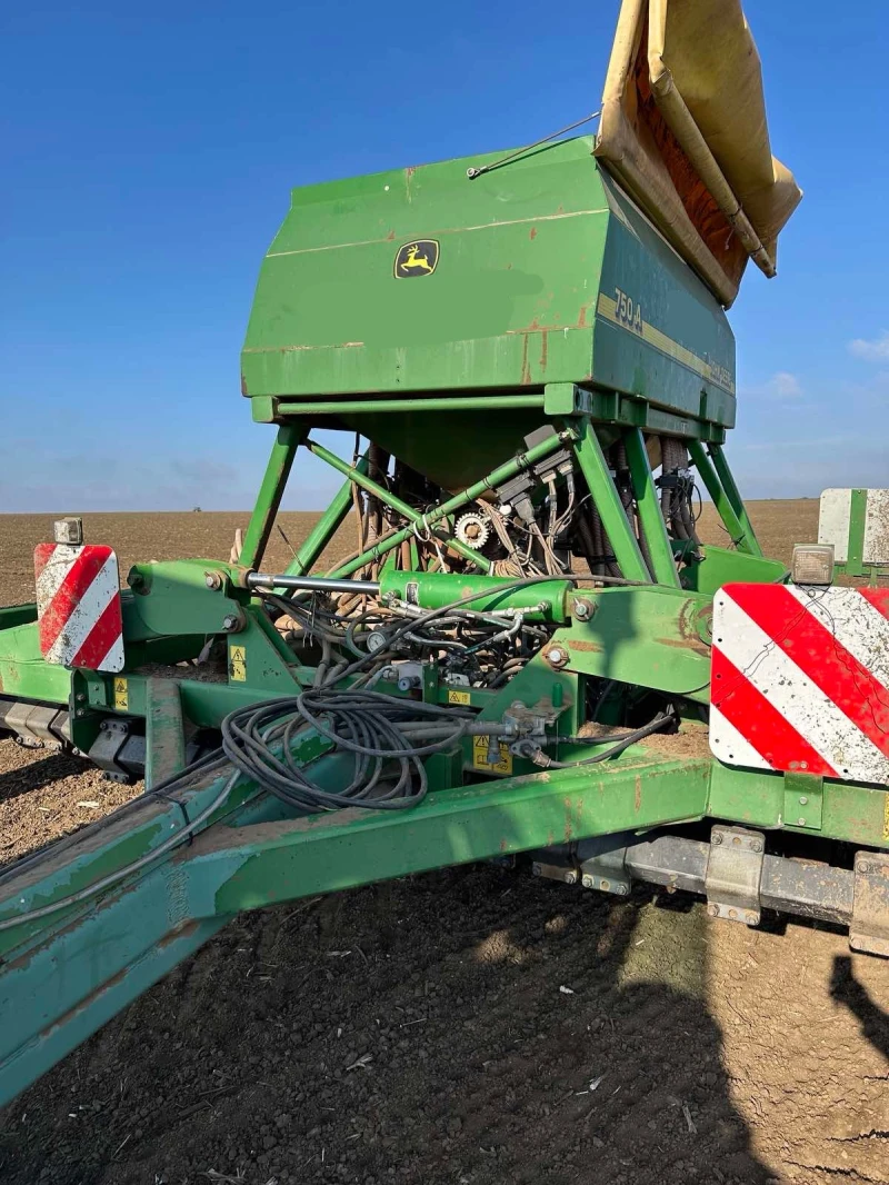 Сеялка John Deere 750A ДИРЕКТНА СЕЯЛКА СЕКСЪН КОНТРОЛ ЛИЗИНГ, снимка 3 - Селскостопанска техника - 47705262