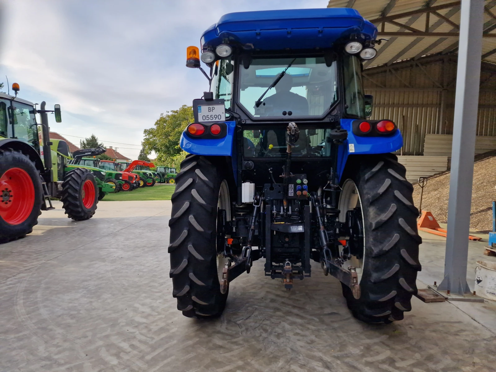 Трактор New Holland TD5.95 - изображение 3