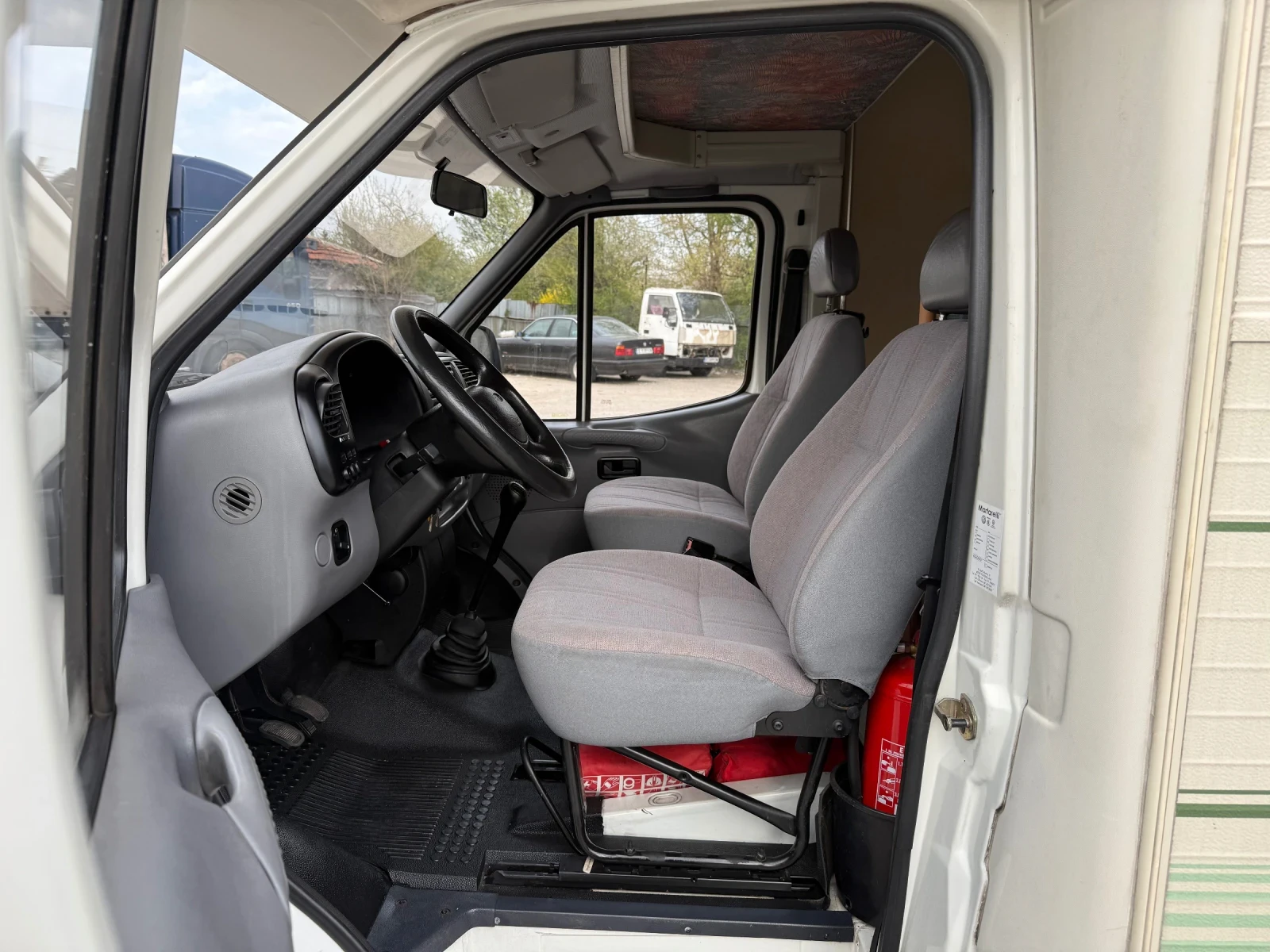 Кемпер Ford TRANSIT 2.5TURBO D RIVIERA 79000KM!!!, снимка 7 - Каравани и кемпери - 54195956