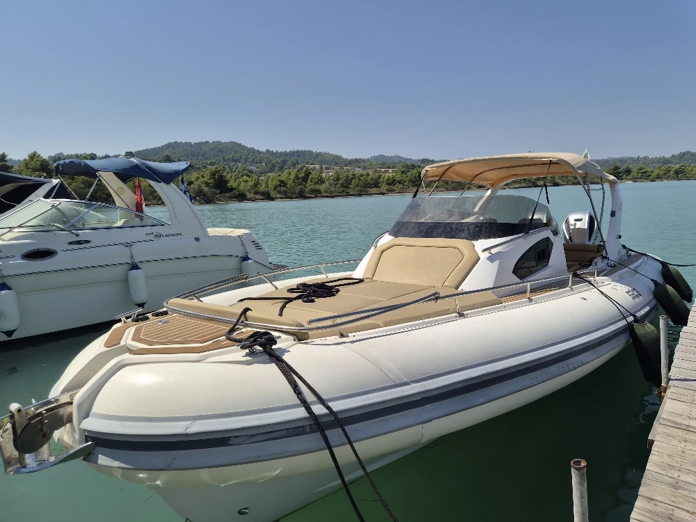 Надуваема лодка Salpa Soleil 33