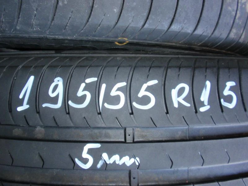 Гуми Летни 195/55R15, снимка 1 - Гуми и джанти - 8223739