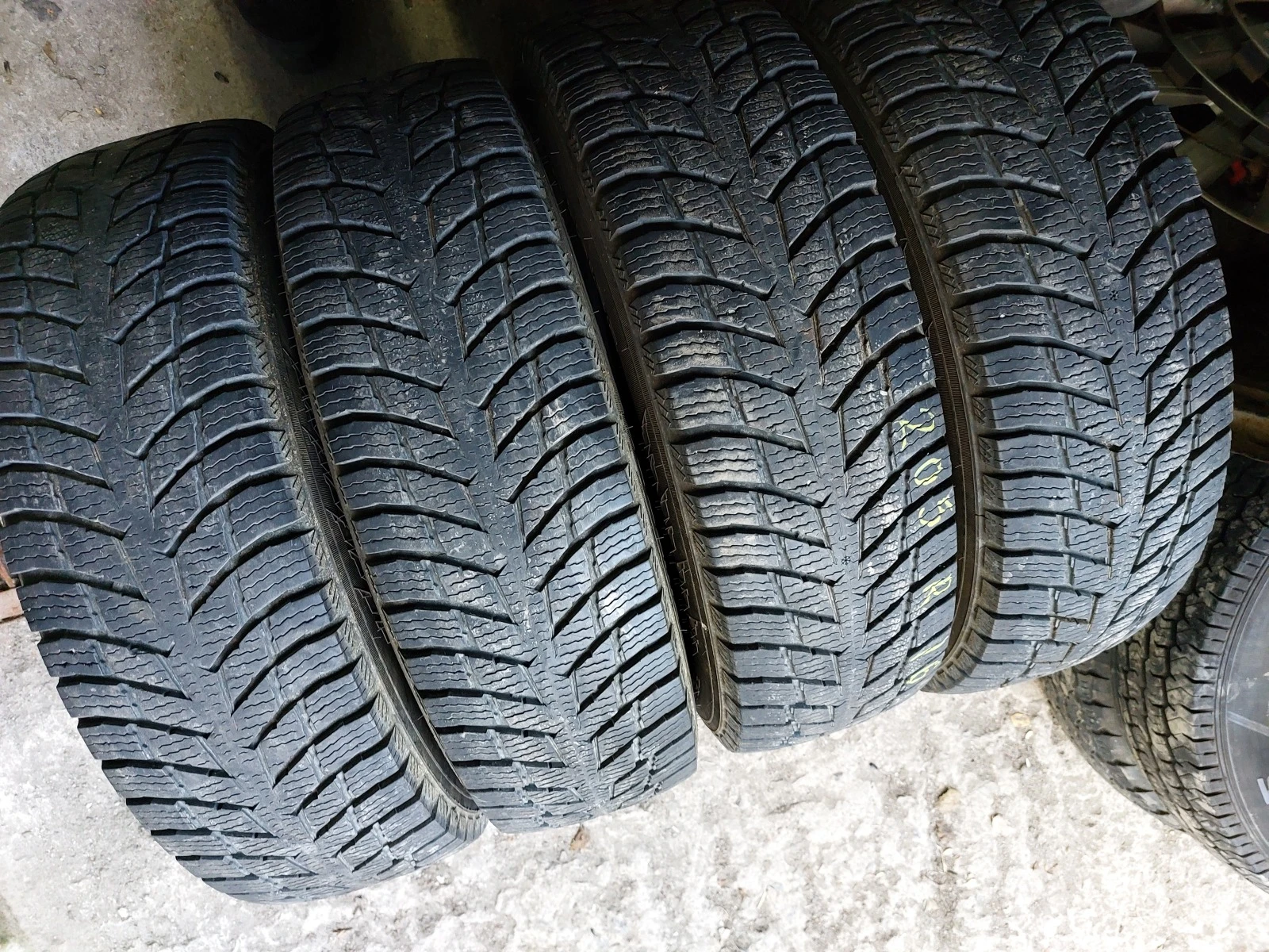 205/75R16 | Mobile.bg   2