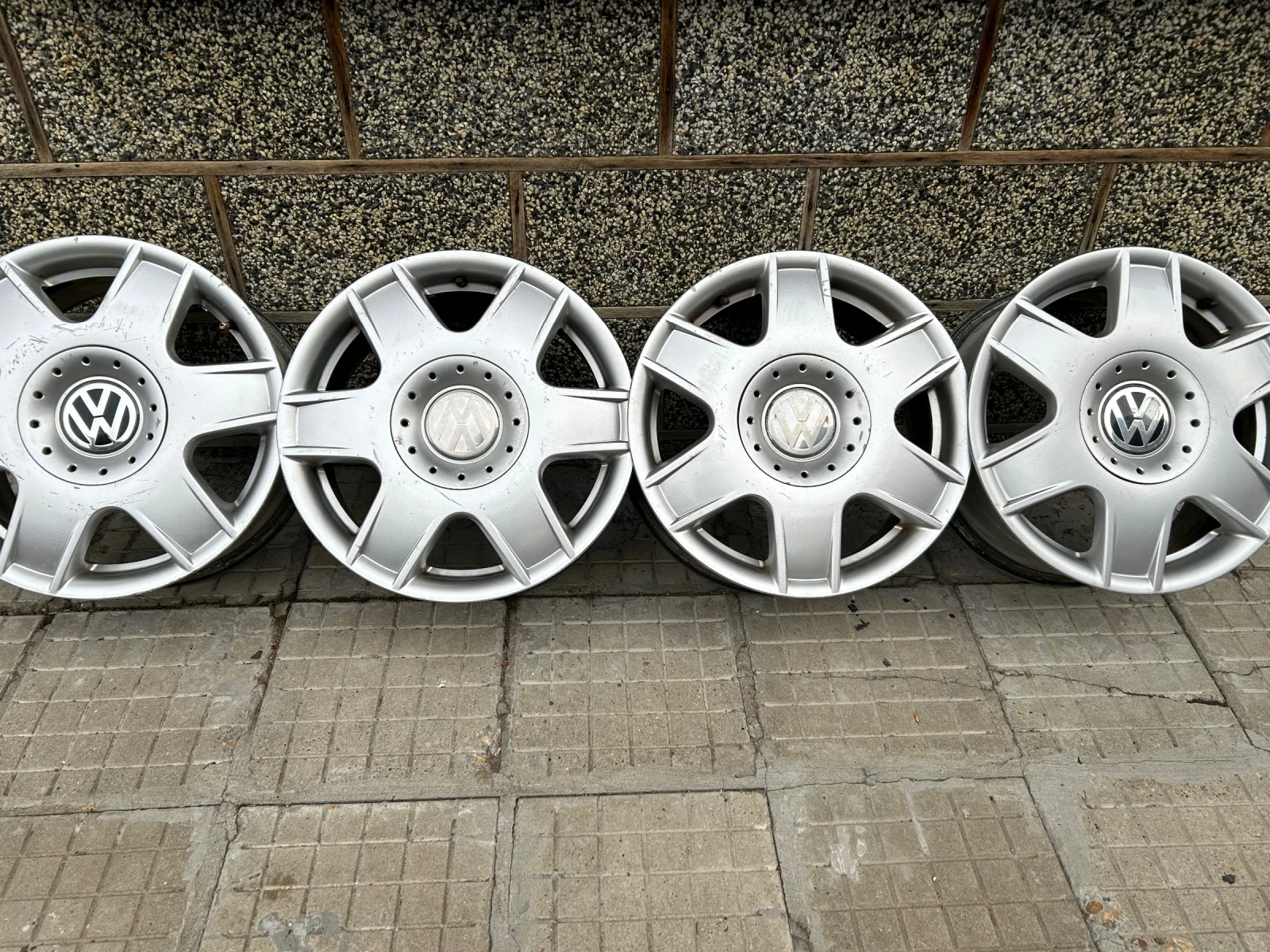   VW Golf | Mobile.bg   1