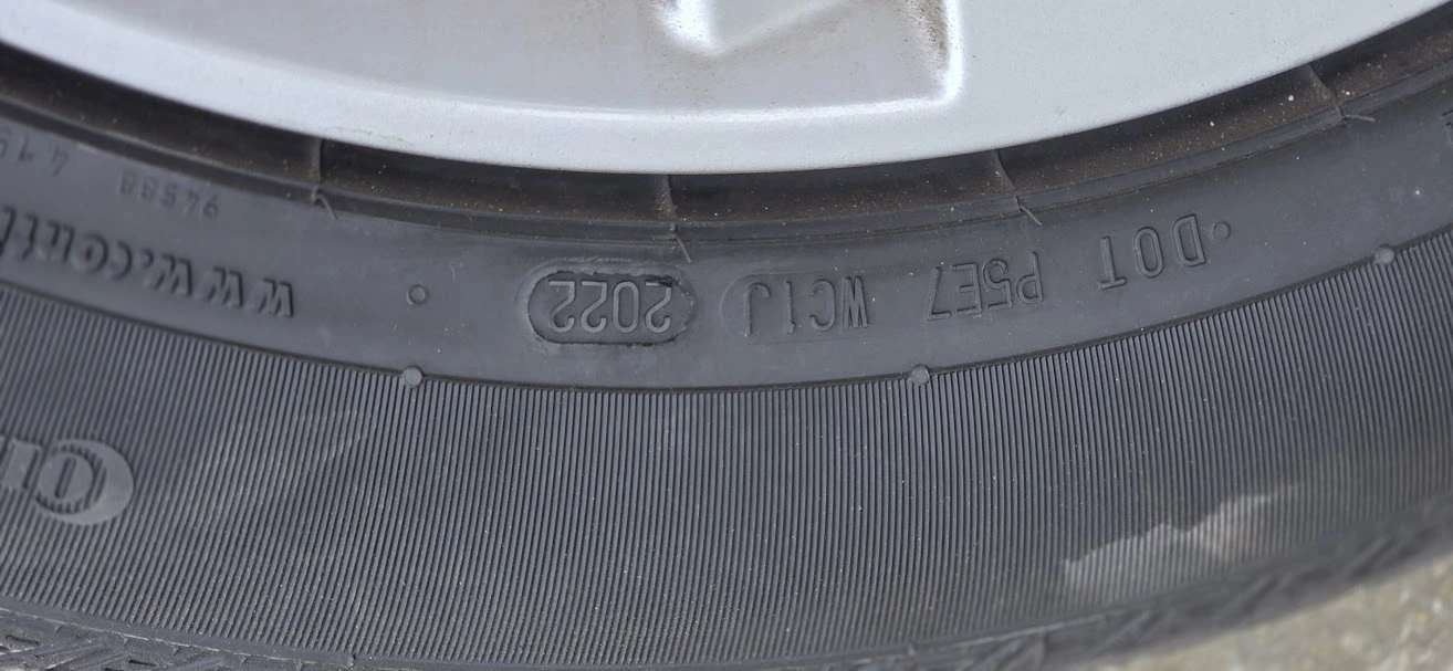 Гуми Летни 235/55R19, снимка 6 - Гуми и джанти - 54516389