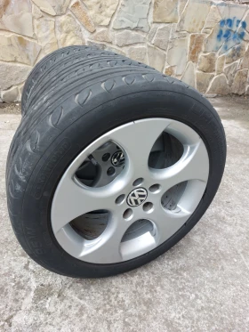        225/50R17  VW Golf