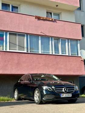 Mercedes-Benz E 220, снимка 2