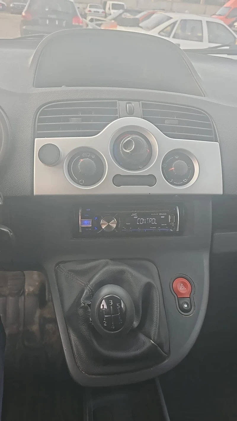 Renault Kangoo, снимка 7 - Автомобили и джипове - 47939022