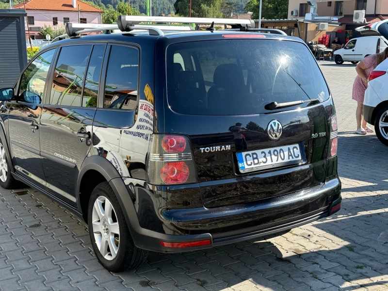 VW Touran, снимка 4 - Автомобили и джипове - 51752786