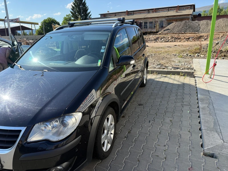 VW Touran, снимка 3 - Автомобили и джипове - 51752786