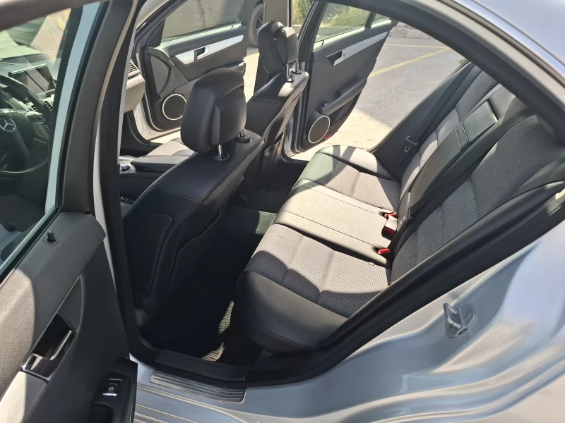 Mercedes-Benz C 350, снимка 9 - Автомобили и джипове - 52458341