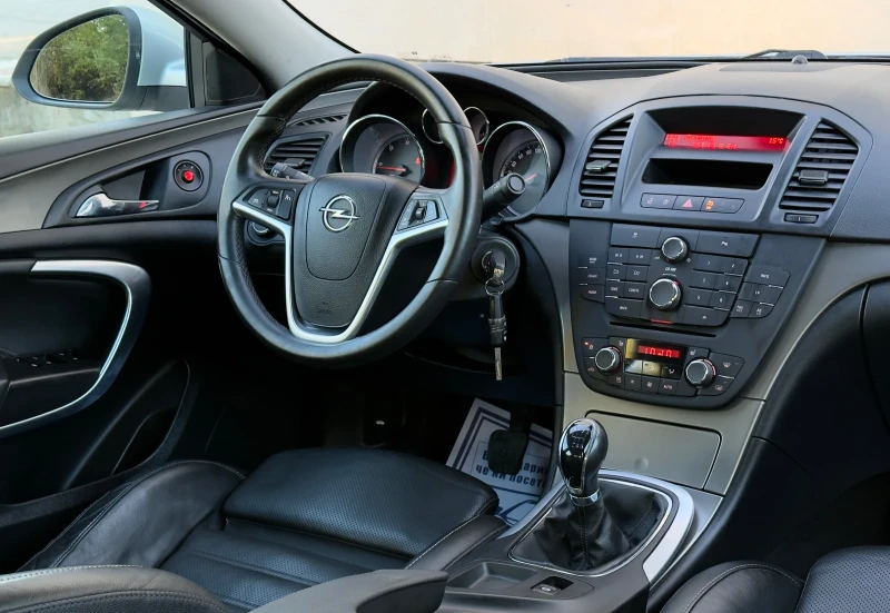 Opel Insignia 2.0CDTi SPORT, снимка 12 - Автомобили и джипове - 52215465