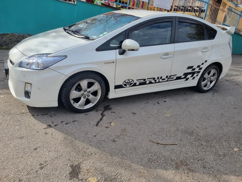 Toyota Prius 1.8 Hibrid, снимка 6 - Автомобили и джипове - 52554545