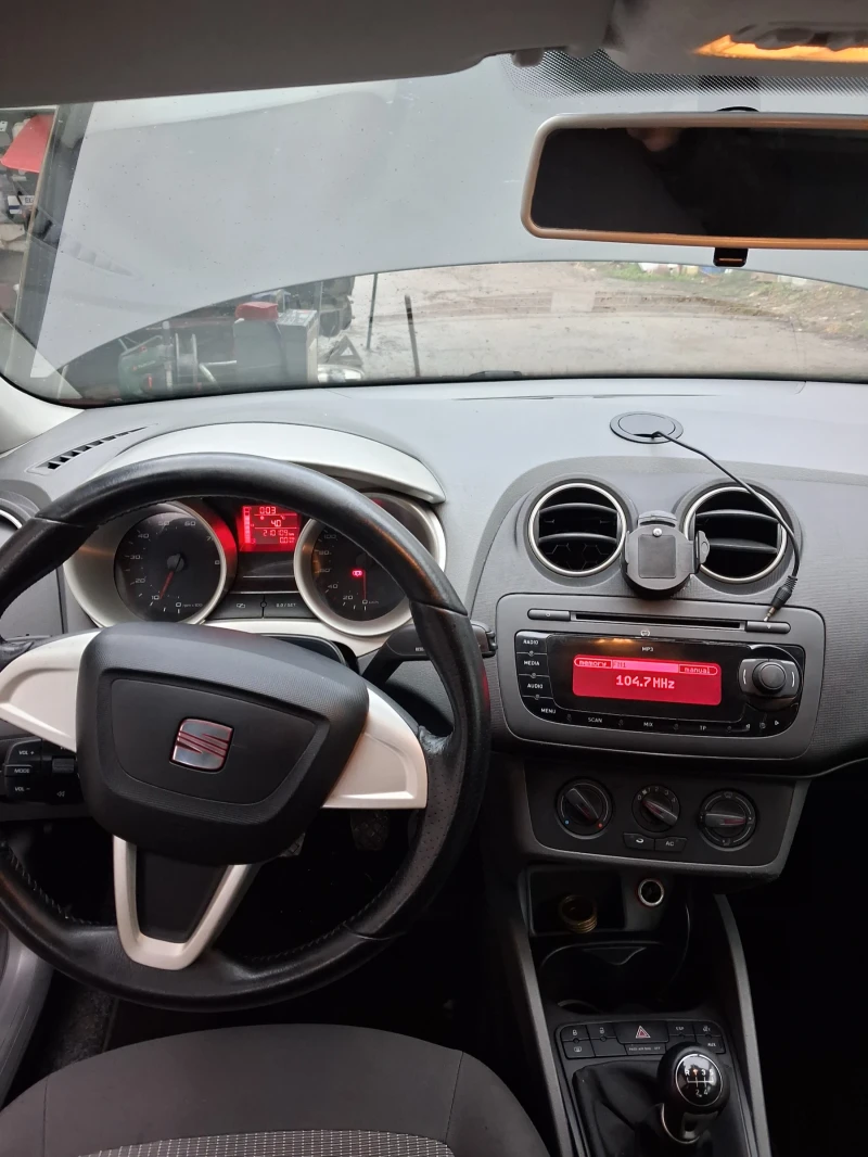 Seat Ibiza 1.4 бензин/газ, снимка 9 - Автомобили и джипове - 52672808