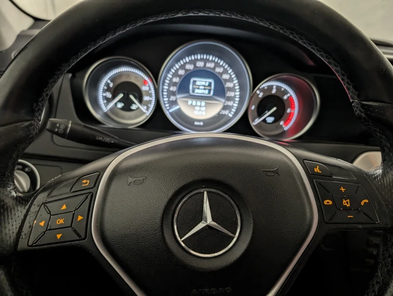 Mercedes-Benz C 250, снимка 13 - Автомобили и джипове - 53126441