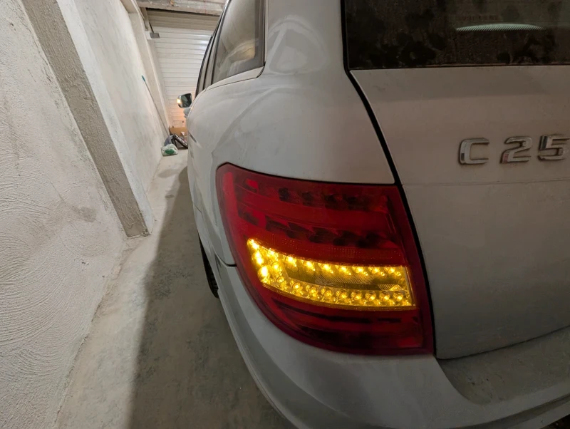 Mercedes-Benz C 250, снимка 5 - Автомобили и джипове - 53126441